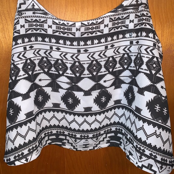 NWT Nollie crop top - Picture 3 of 7